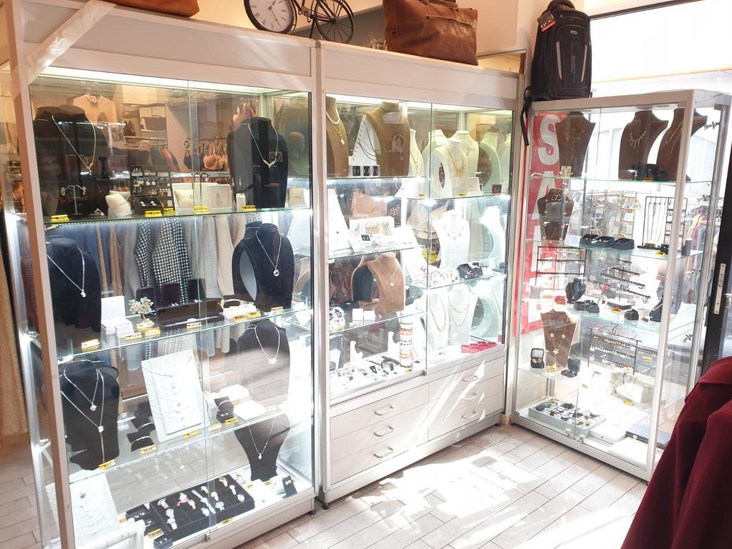 Aluminium showroom vitrines., Ophalen of Verzenden, Zo goed als nieuw