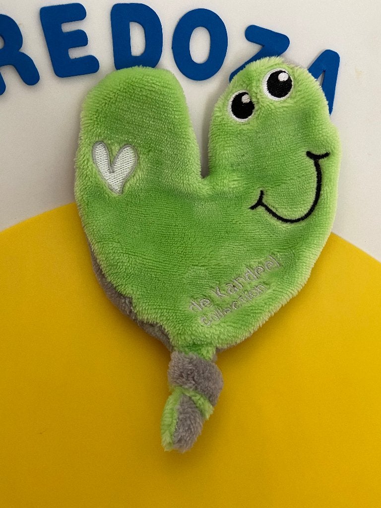 K2645 De kandeel doekje rups groen grijs, Ophalen of Verzenden, Zo goed als nieuw, Overige typen