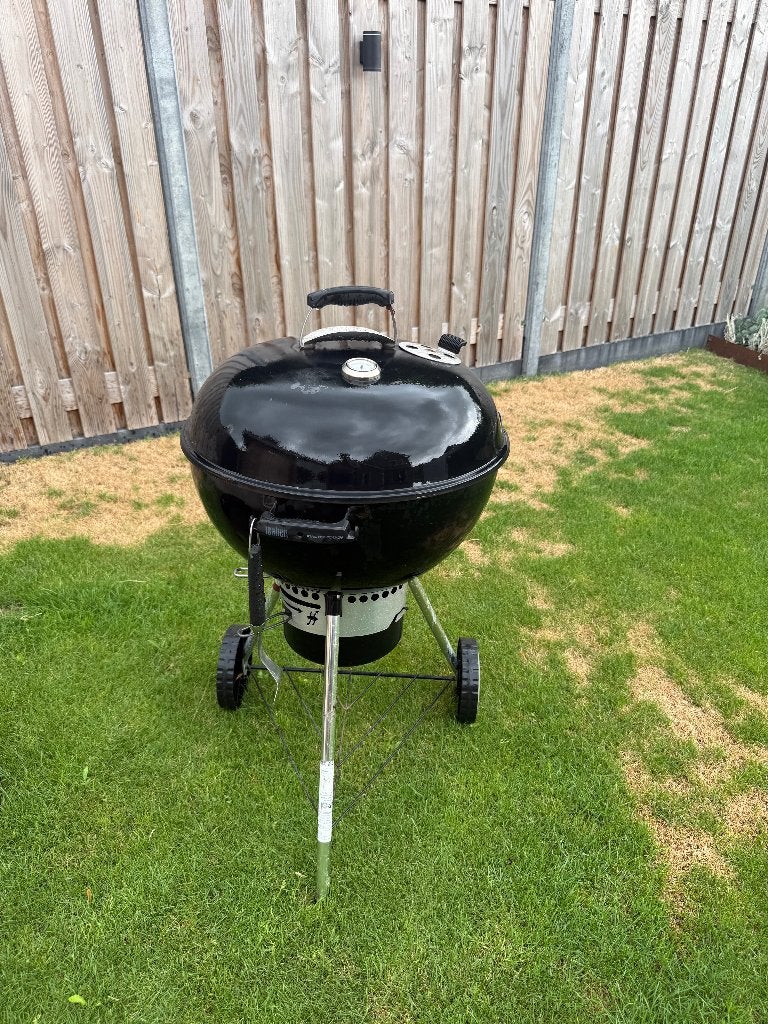 Weber Master-Touch BBQ, Tuin en Terras, Houtskoolbarbecues, Ophalen, Gebruikt, Weber, Met accessoires