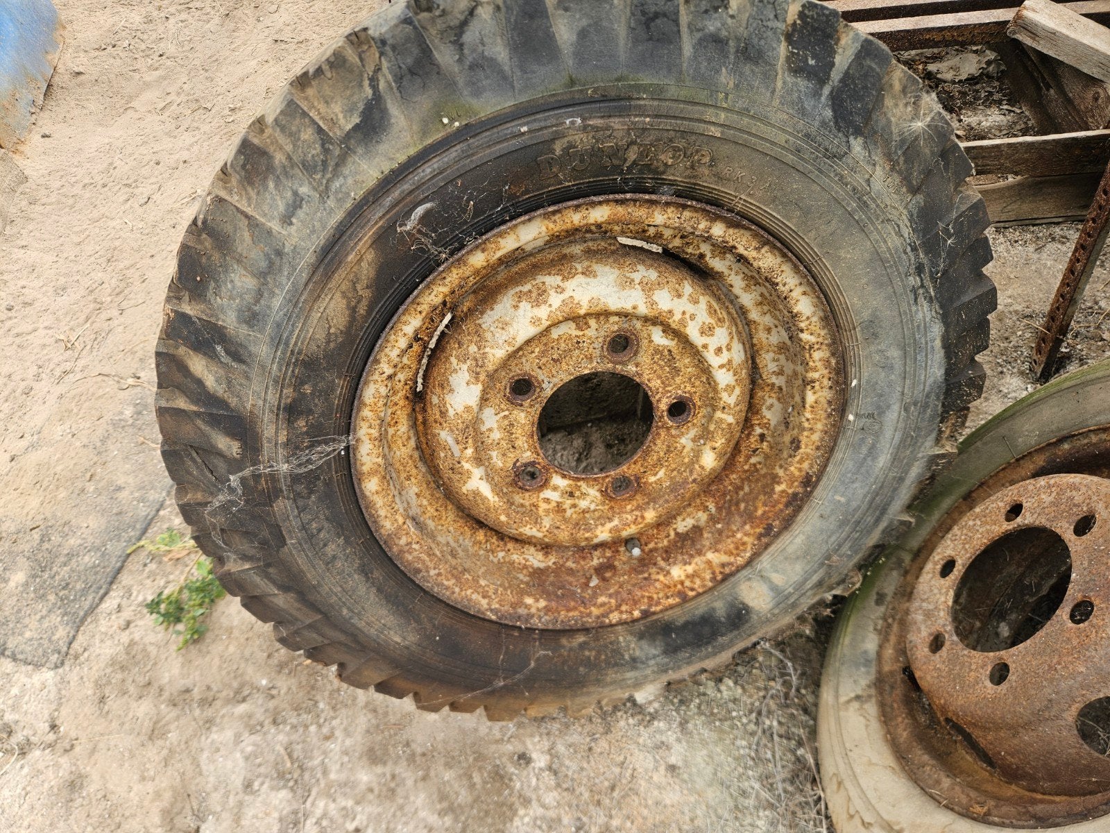 truck banden en velgen oa 8.25x16 7.50 x16 Ford Dtruck, Auto-onderdelen, Vrachtwagen-onderdelen, Ophalen, Gebruikt, Ford