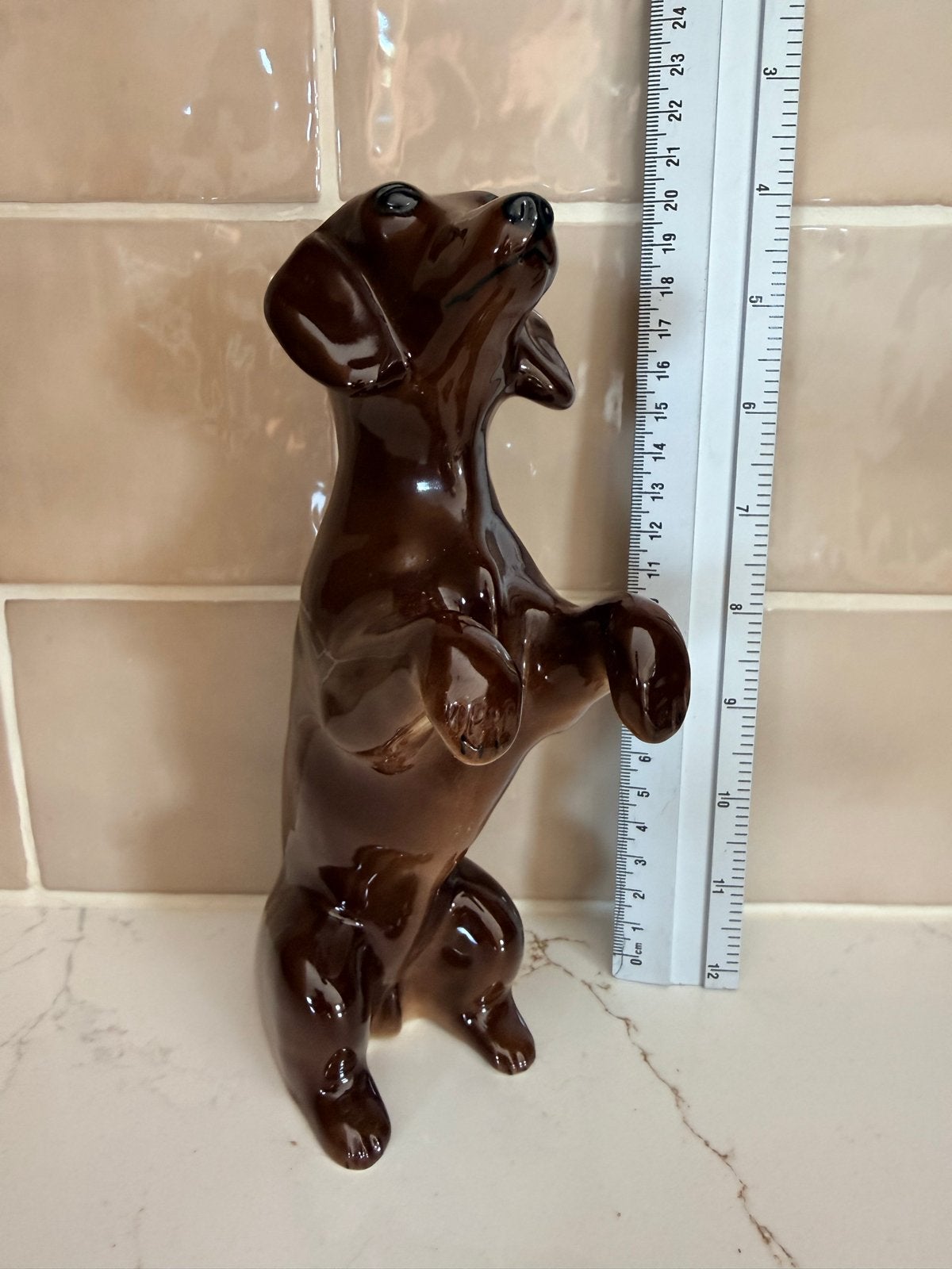 Vintage Teckel Hond Beeldje - Glanzend Bruin Keramiek, Ophalen of Verzenden
