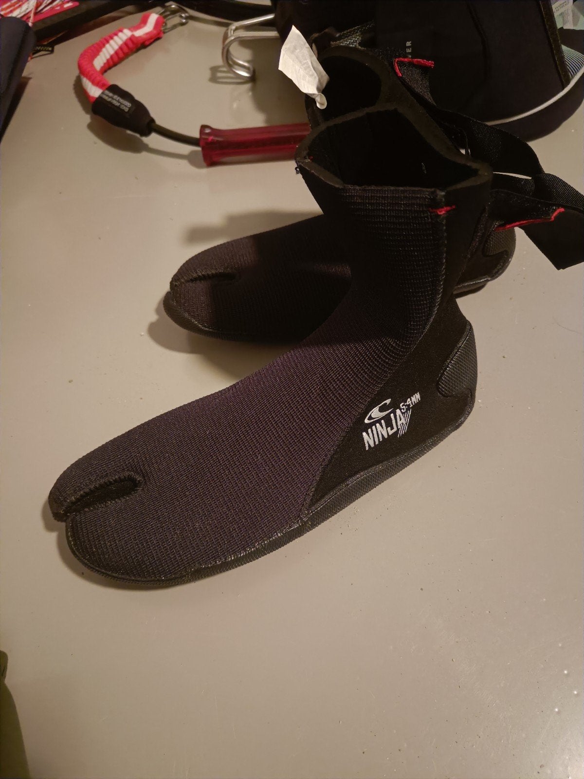 Kiteschoen waterschoen surfschoen maat 40/41, Ophalen of Verzenden, Zo goed als nieuw, Dame of Heer, Overige typen