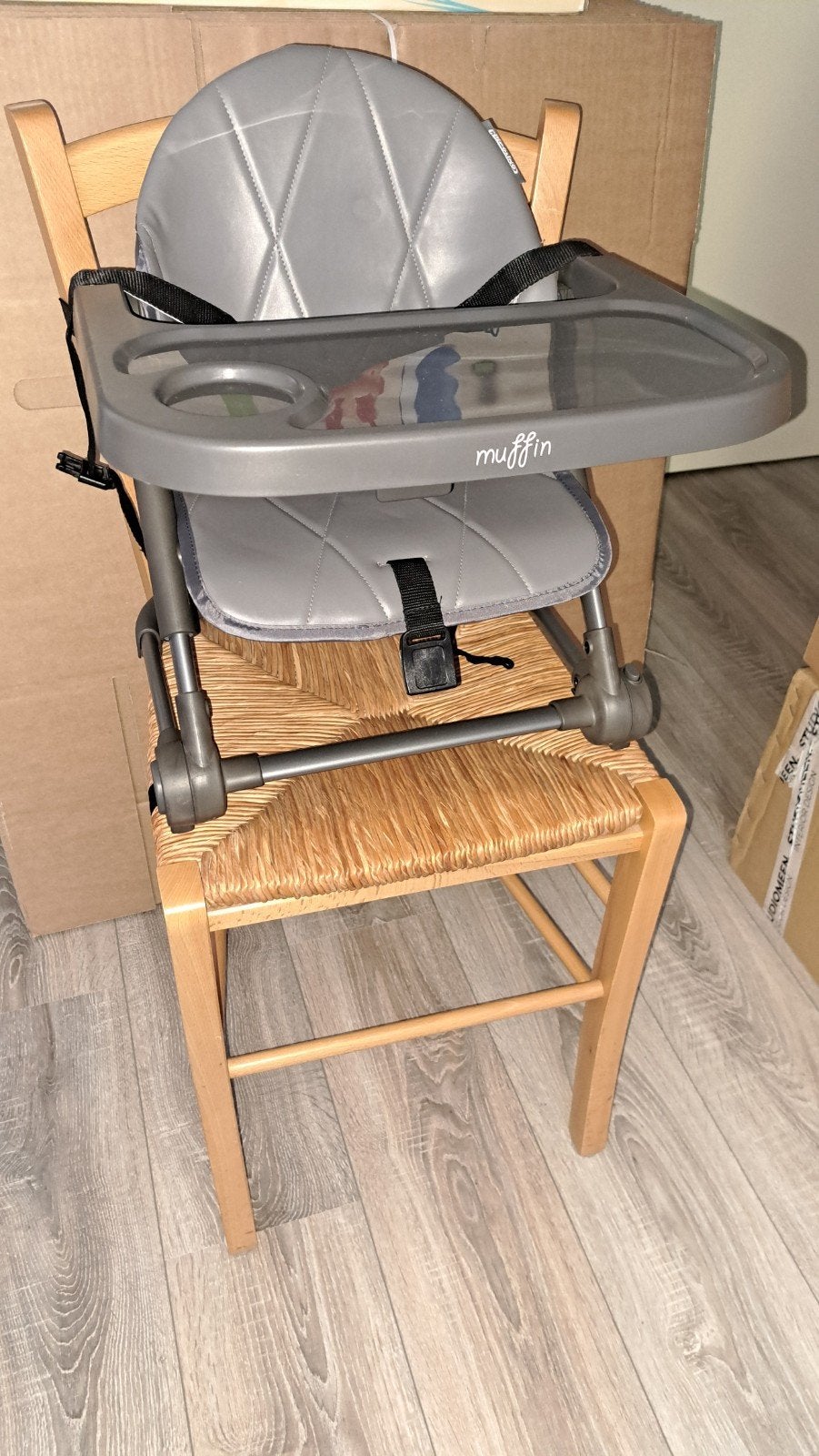 Chipolino Muffin kinderstoelverhoger, Kinderen en Baby's, Ophalen of Verzenden, Zo goed als nieuw, Overige typen, Afneembaar eetblad
