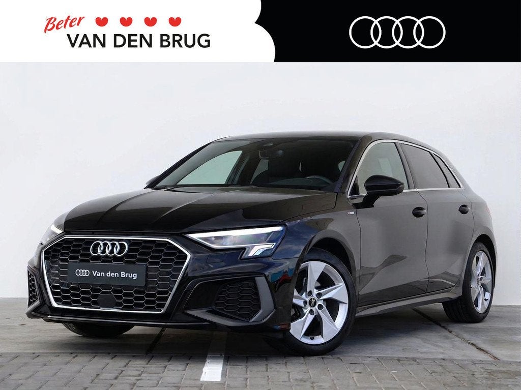 Audi A3 Sportback 35 TFSI S edition | Navigatie | Adaptive C, 4 cilinders, 150 pk, Leder en Stof, Zwart