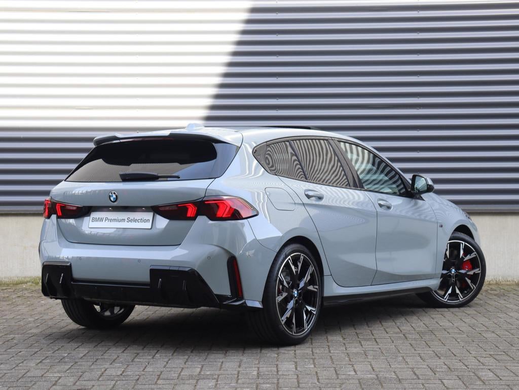 BMW 1 Serie 5-deurs 120 | M Sportpakket Pro | Panodak | Harm, Met garantie (alle), Origineel Nederlands, Bedrijf, 19 km/l