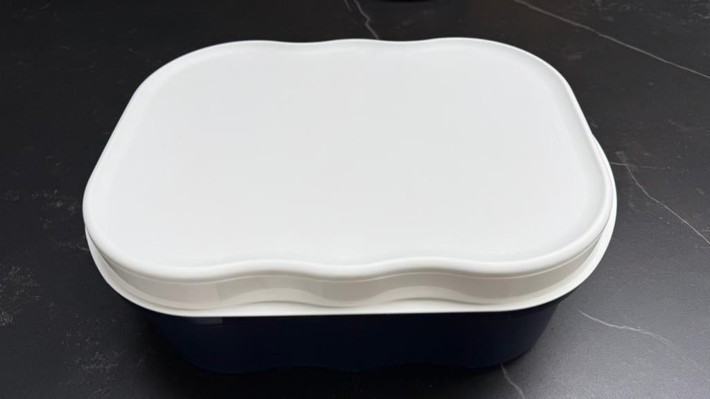 Tupperware brooddoos, Huis en Inrichting, Keuken | Tupperware, Ophalen of Verzenden, Zo goed als nieuw, Blauw