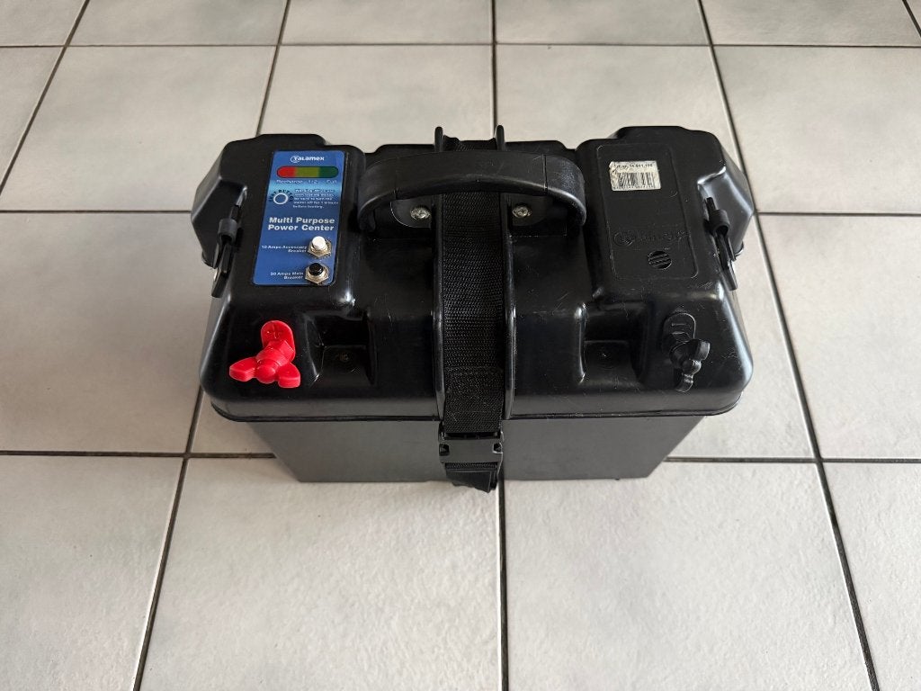Talamex Power Center 60A 2x 12 Volt aansluitingen / zekering, Ophalen of Verzenden, Zo goed als nieuw, Overige typen