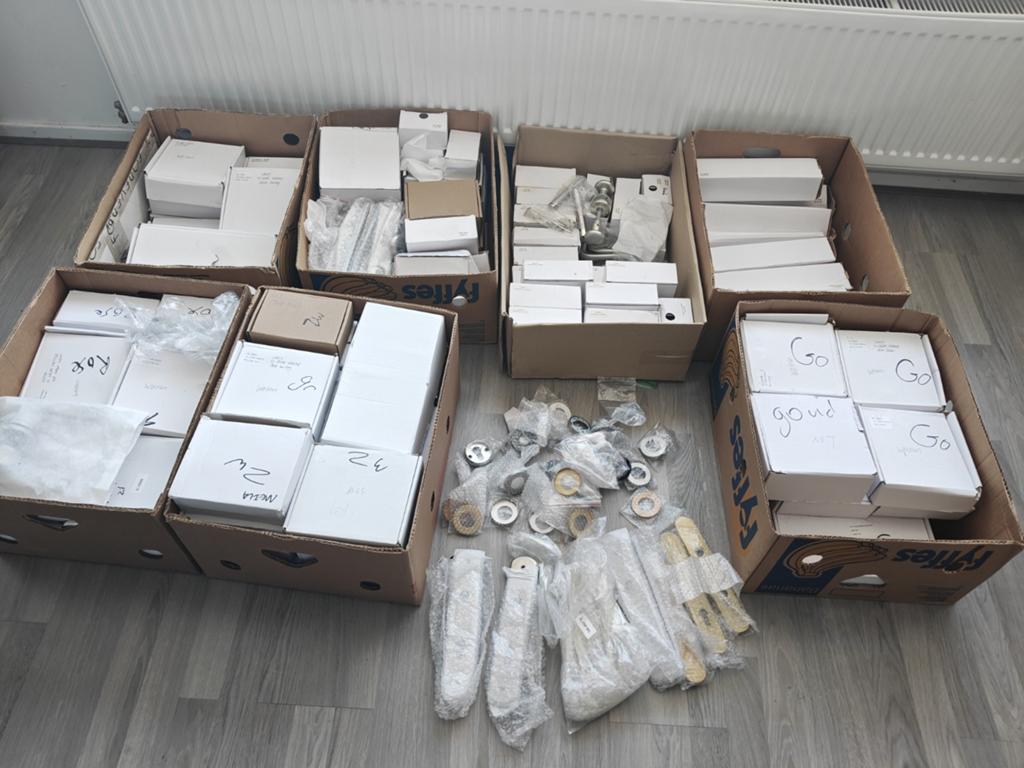 NIEUW Partij Deurklinken en deurbeslag in diverse kleuren, Ophalen of Verzenden, Nieuw, Overige materialen, Klink of Kruk