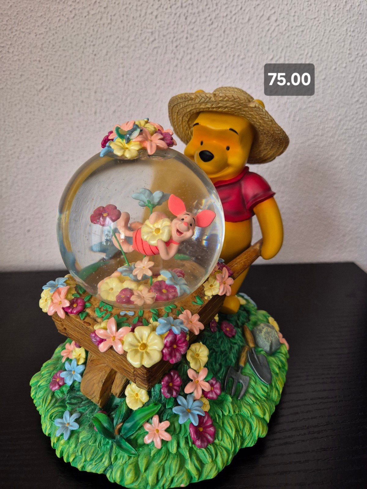 Leuk globe van winnie the pooh en vrienden, Ophalen of Verzenden, Winnie de Poeh of vrienden, Zo goed als nieuw, Beeldje of Figuurtje
