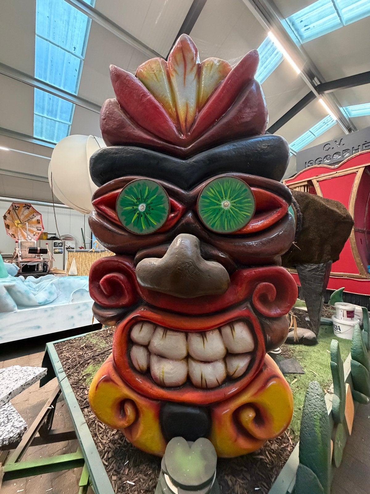 Groot Tiki Masker - Carnaval/Decoratie, Ophalen, Gebruikt, Meerkleurig, Overige merken