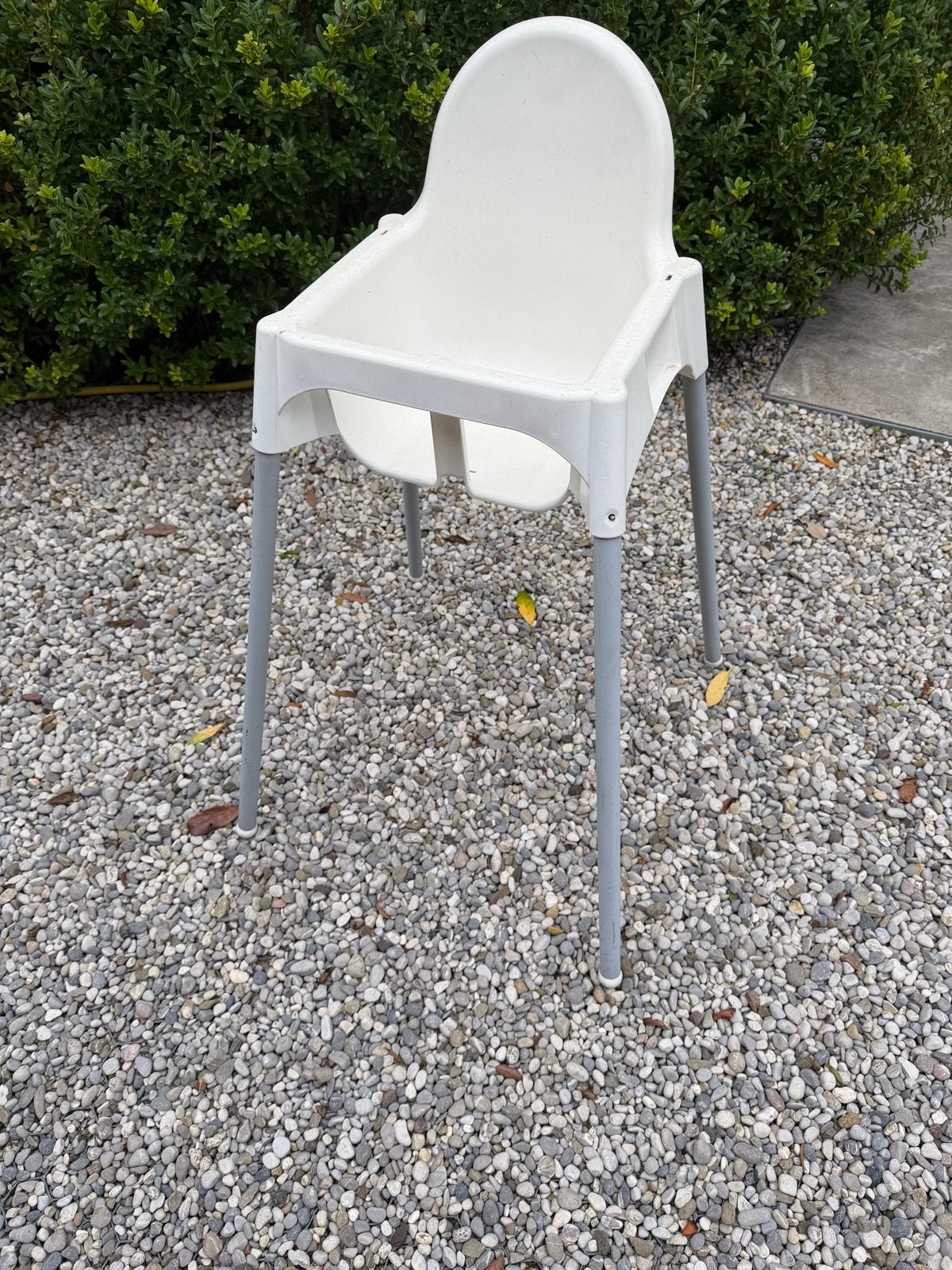 Ikea kinderstoel - wit (verkleurd, zonder riem), Ophalen, Gebruikt, Overige typen