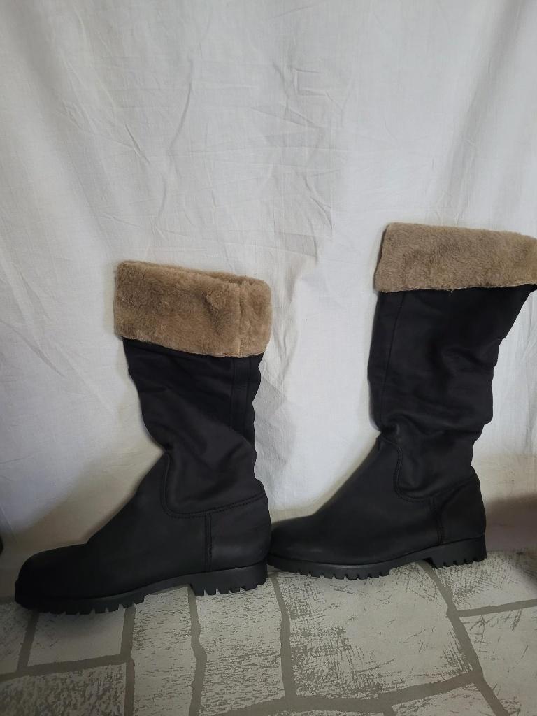 NIEUWE laarzen, Merk Mery, maat 42, van 149,95 Nu 75 euro!, Kleding | Dames, Schoenen, Hoge laarzen, ., Zwart, Nieuw