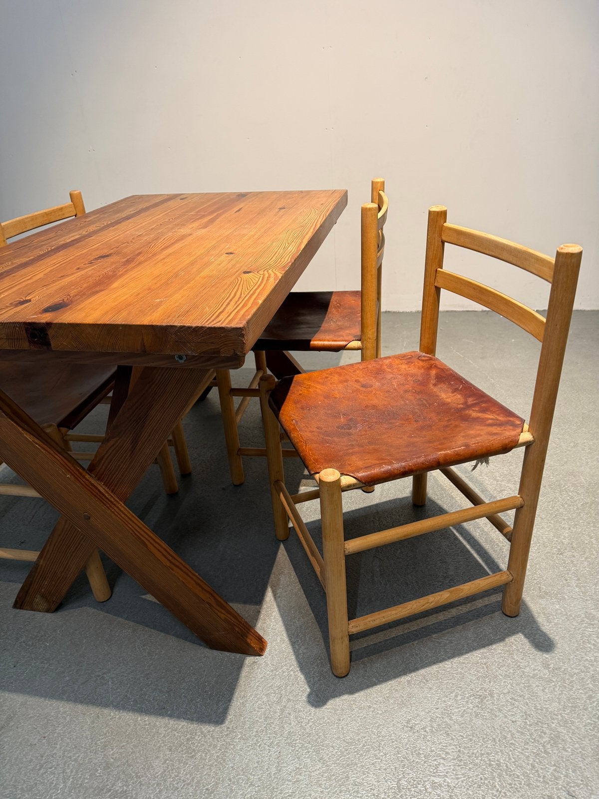 Ate van Apeldoorn eettafel met stoelen, Ophalen, Gebruikt, Trawlerkade 44 IJmuiden, Info@vintagehaarlem.nl