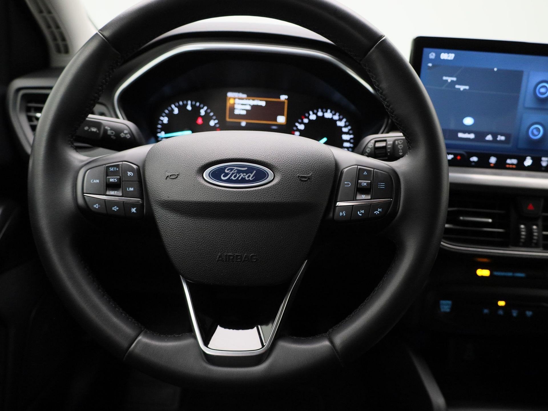 Ford Focus 1.0 EcoBoost Hybrid Titanium | Navigatie | Groot, Gebruikt, Euro 6, Zwart, Origineel Nederlands