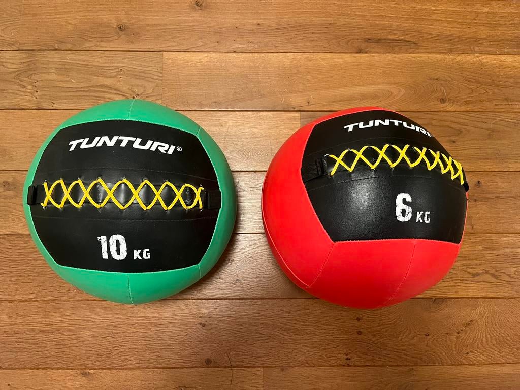 Tunturi 6 en 10 kg ball (hyrox), Ophalen, Zo goed als nieuw, Fitnessbal
