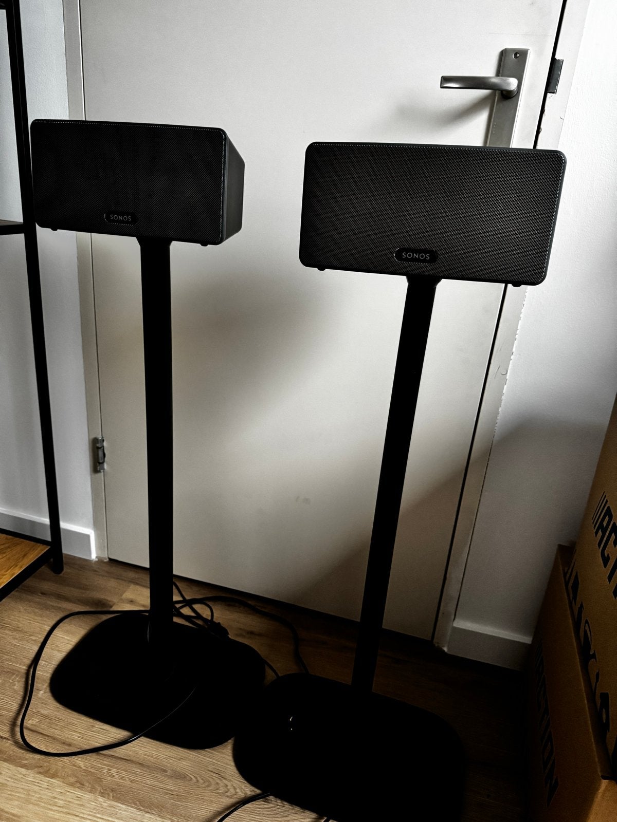 Sonos Play:3 speakers met standaards (2 stuks), Ophalen, Gebruikt, Sonos, Minder dan 60 watt