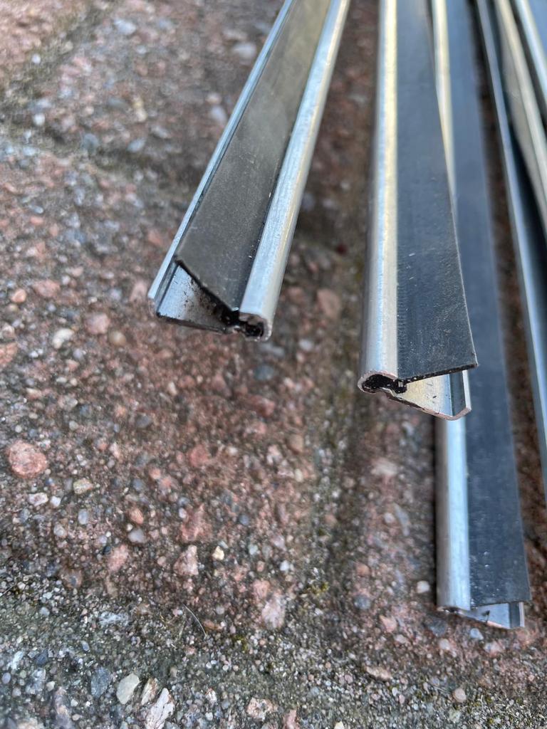 9 tochtstrip aluminium 2.20 lang, Ophalen, Nieuw, Aluminium