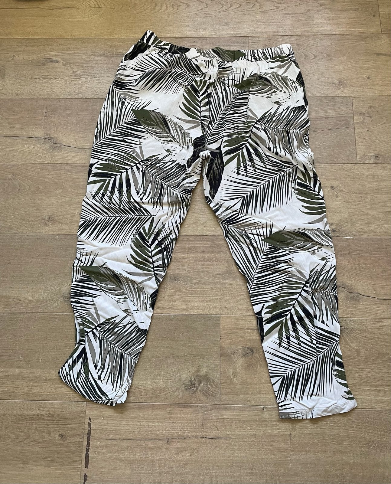 BPC Bonprix Collection broek met palmbladprint, Wit, Maat 46/48 (XL) of groter, Ophalen of Verzenden, Zo goed als nieuw