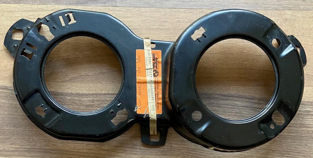 BMW E30 linker koplampframe (NOS), Auto-onderdelen, Ophalen of Verzenden, Nieuw, BMW