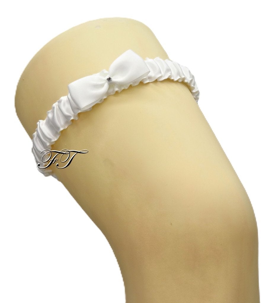 Witte satijnen bruid kousenband met een strass steentje., Ophalen of Verzenden, Nieuw