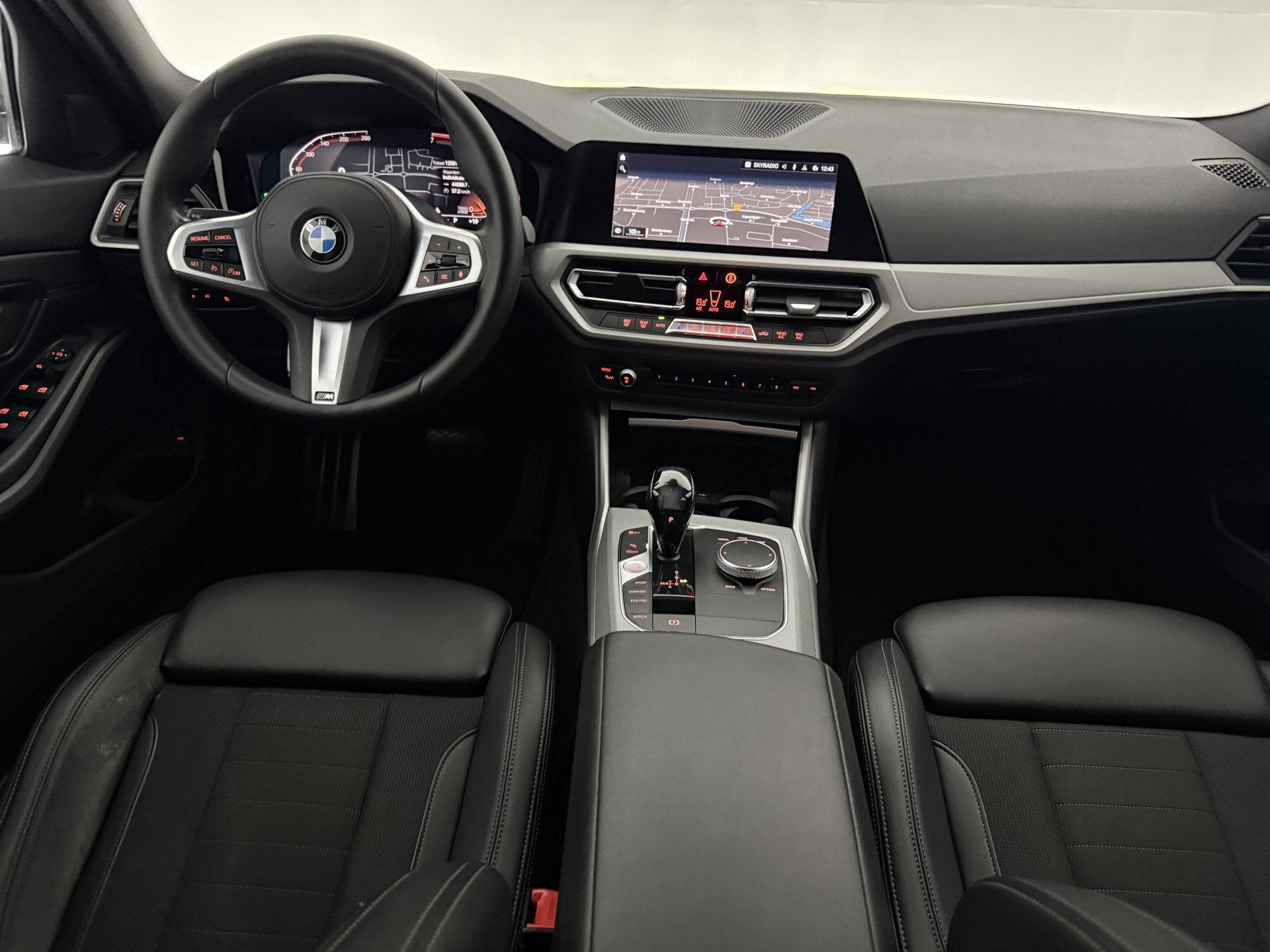 BMW 3-serie 330i Introduction Executive Edition M-Sport | Ca, Auto's, Automaat, 1998 cc, Achterwielaandrijving, Gebruikt