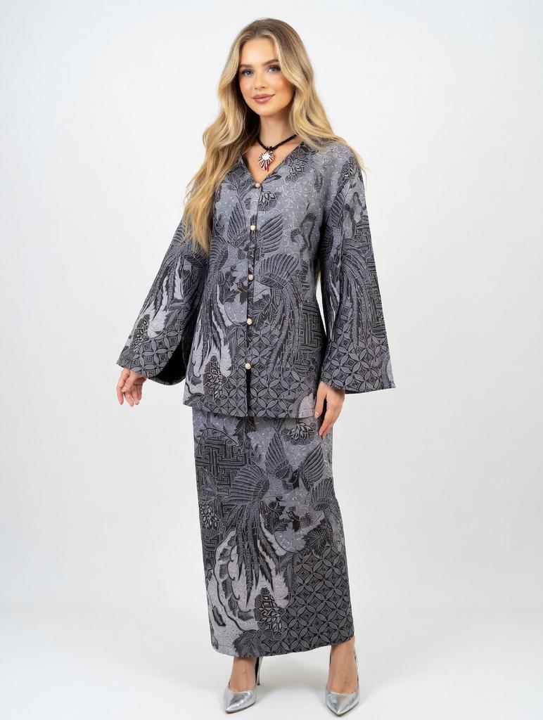 Batik Sutra Voor Vrouw Nieuw Model Van Indonesie, Kleding | Dames, Ophalen of Verzenden, Nieuw, Onder de knie