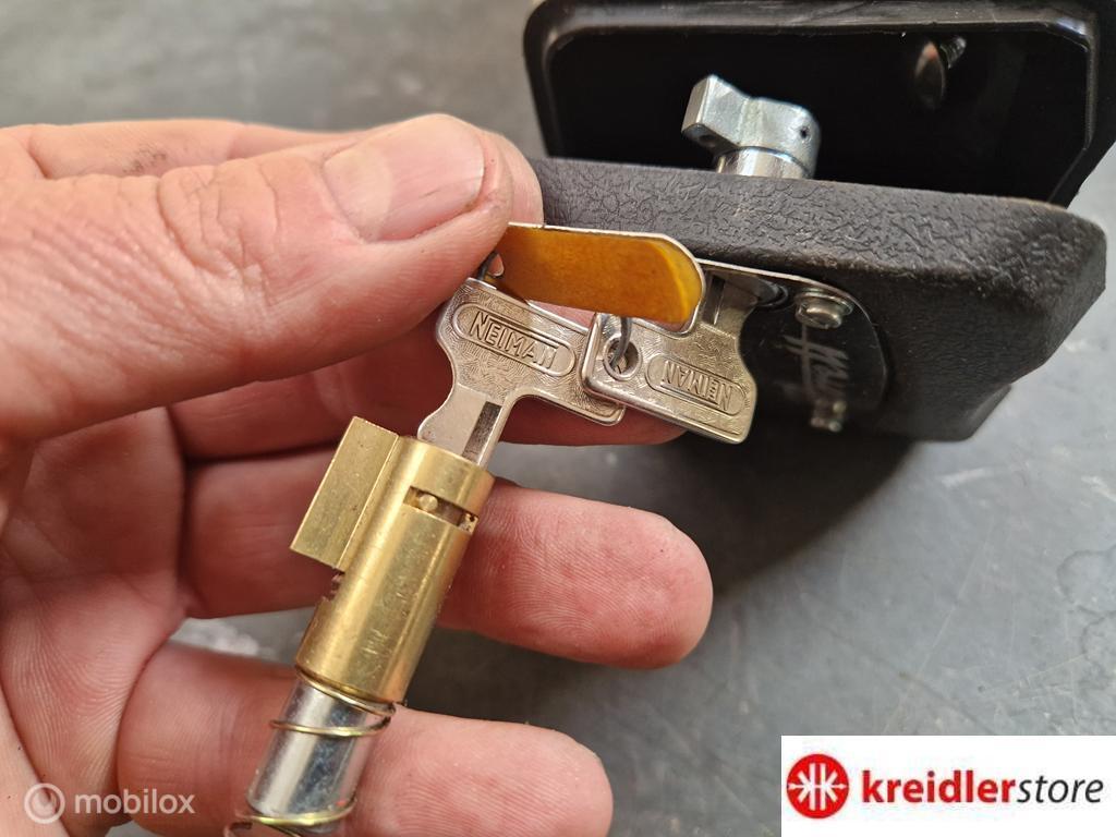 Kreidler gereedschapskastje incl Slotset stuurslot Neimann, Gebruikt, Kreidler, Ophalen of Verzenden, Kreidler