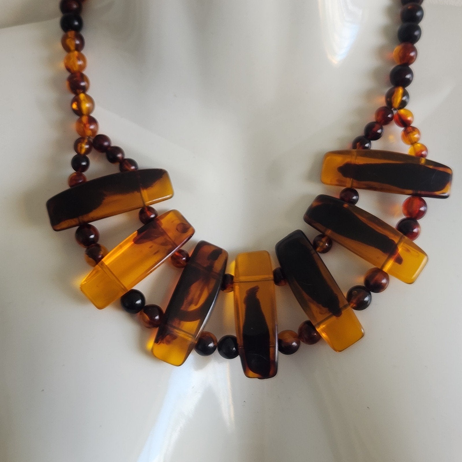 Vintage ketting met barnsteenkleurige kralen, Sieraden, Tassen en Uiterlijk, Ophalen, Overige materialen, Ketting