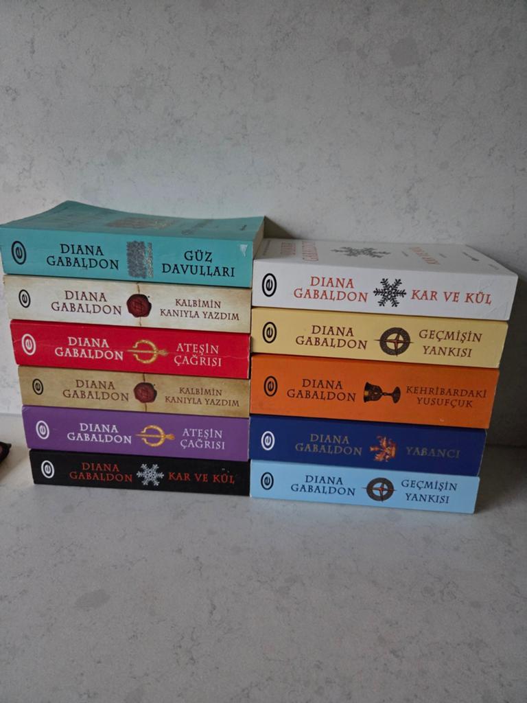 11x Diana Gabaldon / Outlander - Turkse Turkije boeken, Ophalen of Verzenden, Gelezen
