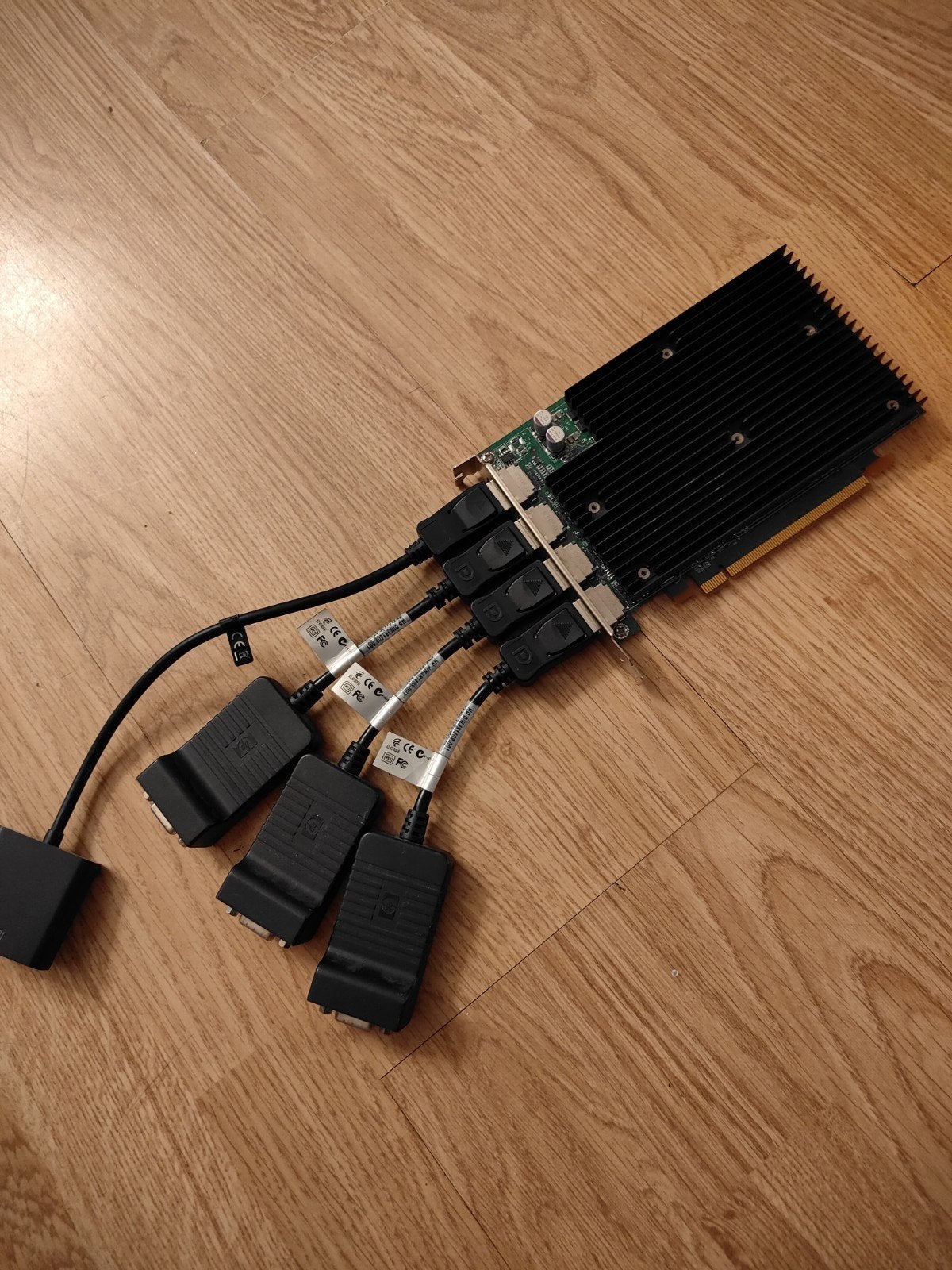 Nvidia Grafische Kaart met 4x DVI en 1x DisplayPort, Gebruikt, Overige soorten, DVI, Ophalen of Verzenden