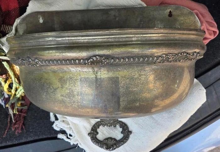 Antieke originele grote kerk wijwater bak fraai patina, Ophalen of Verzenden