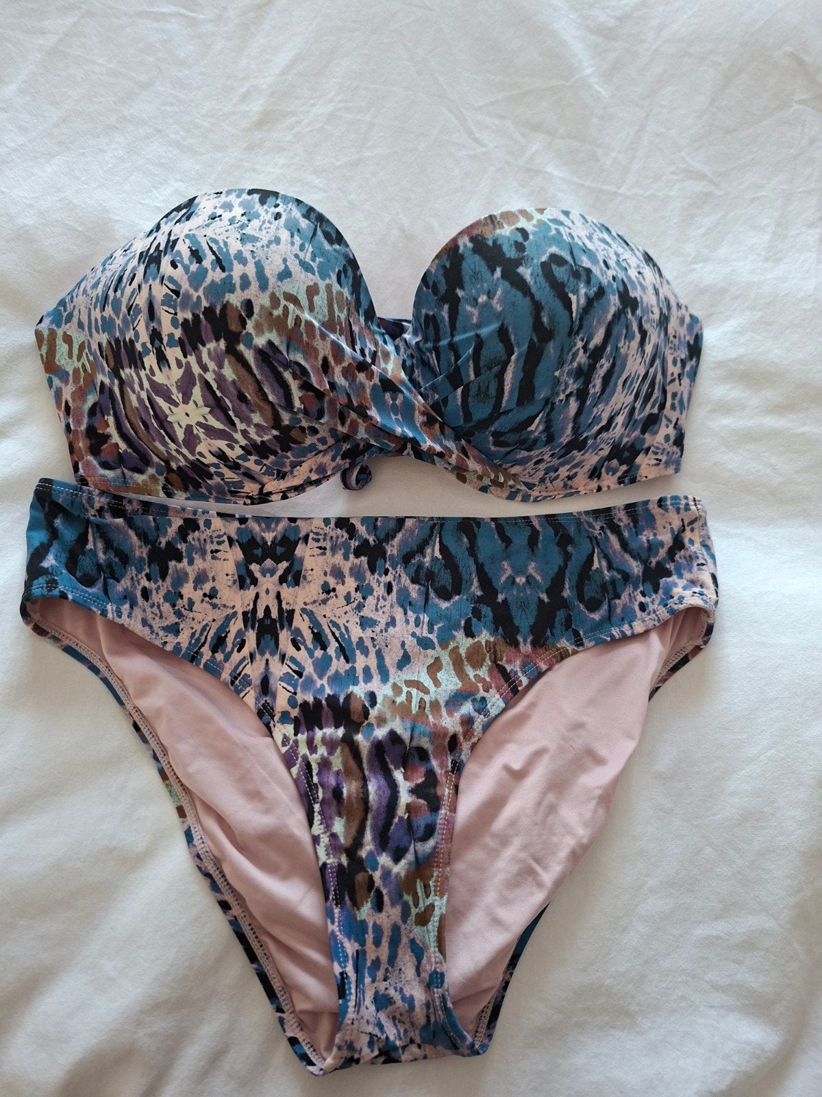 Livera Bikini Maat 85E en broekje maat 44, Meerkleurig, Ophalen of Verzenden, Zo goed als nieuw, Bikini