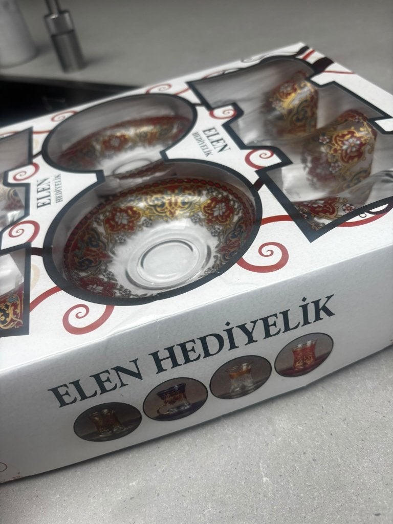 Elen Hediyelik Turkse theeglazen en schaaltjes set, Antiek en Kunst, Ophalen of Verzenden