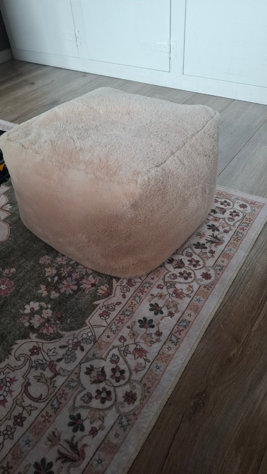 Zachte poef/voetenbank - Crèmekleurig teddy, Huis en Inrichting, Minder dan 50 cm, Modern, knus, teddy, Vierkant, Minder dan 50 cm