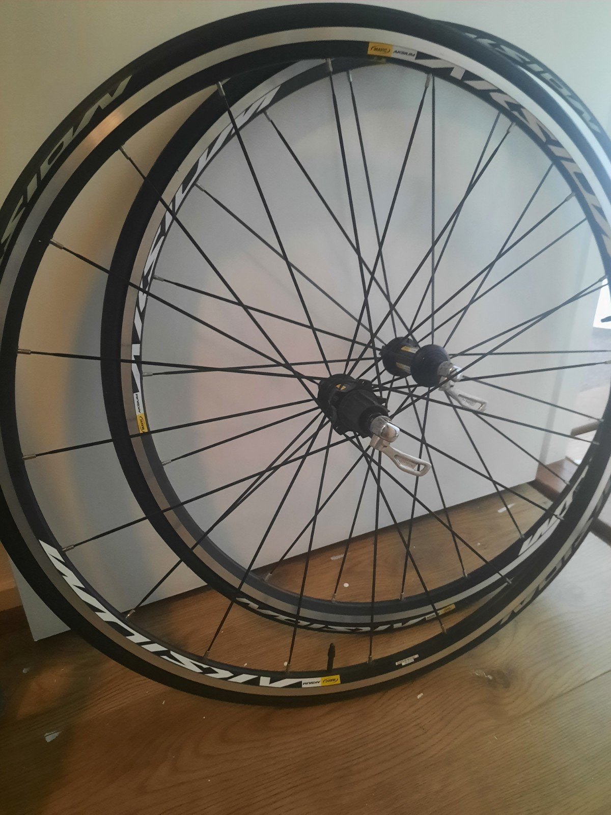 Set Nieuwe Mavic Aksium Elite racefiets wielen, Wiel, Gebruikt, Ophalen of Verzenden, Aluminium