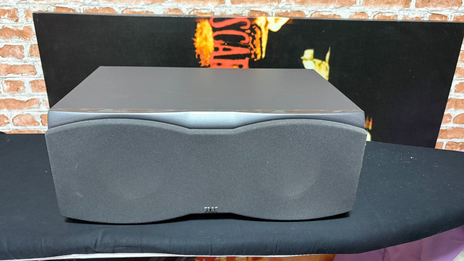 Elac centerspeaker, Overige merken, Ophalen of Verzenden, Zo goed als nieuw, 60 tot 120 watt