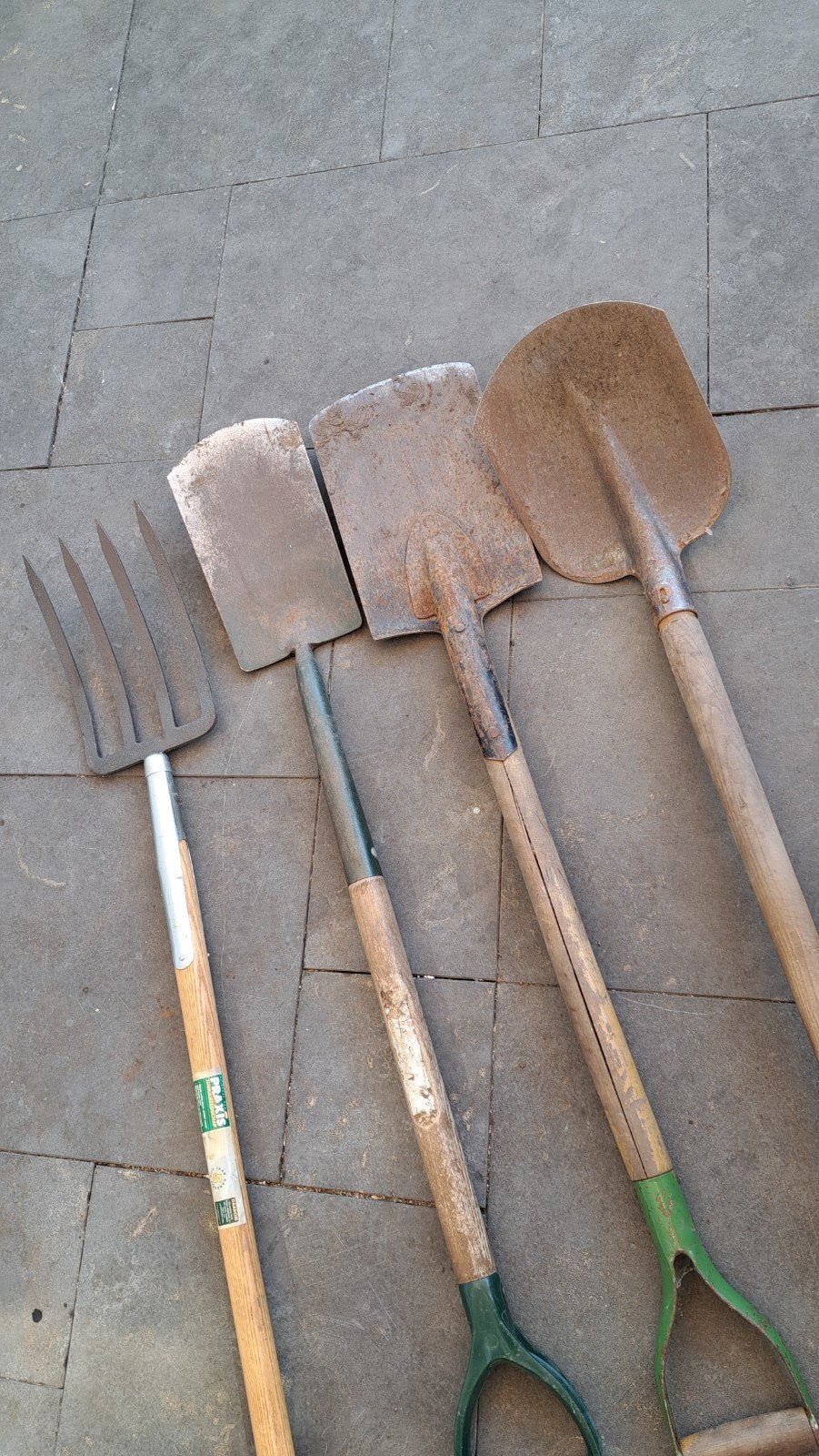 Diverse tuingereedschap: Schop, hark en spade, Tuin en Terras, Ophalen, Gebruikt, Schop
