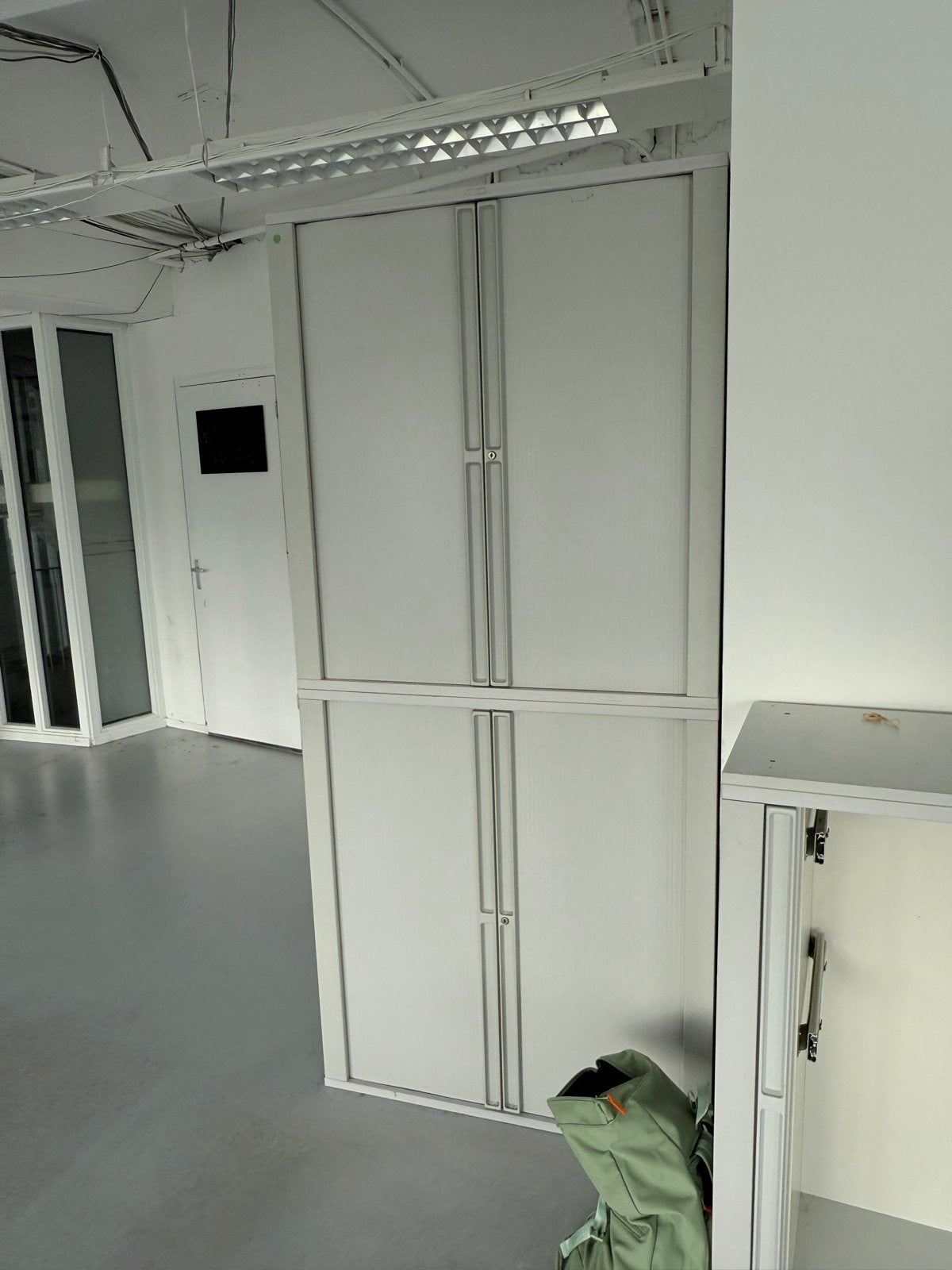 Archiefkast met roldeuren - Grijs, Huis en Inrichting, Kasten | Roldeurkasten en Archiefkasten, Ophalen, Gebruikt