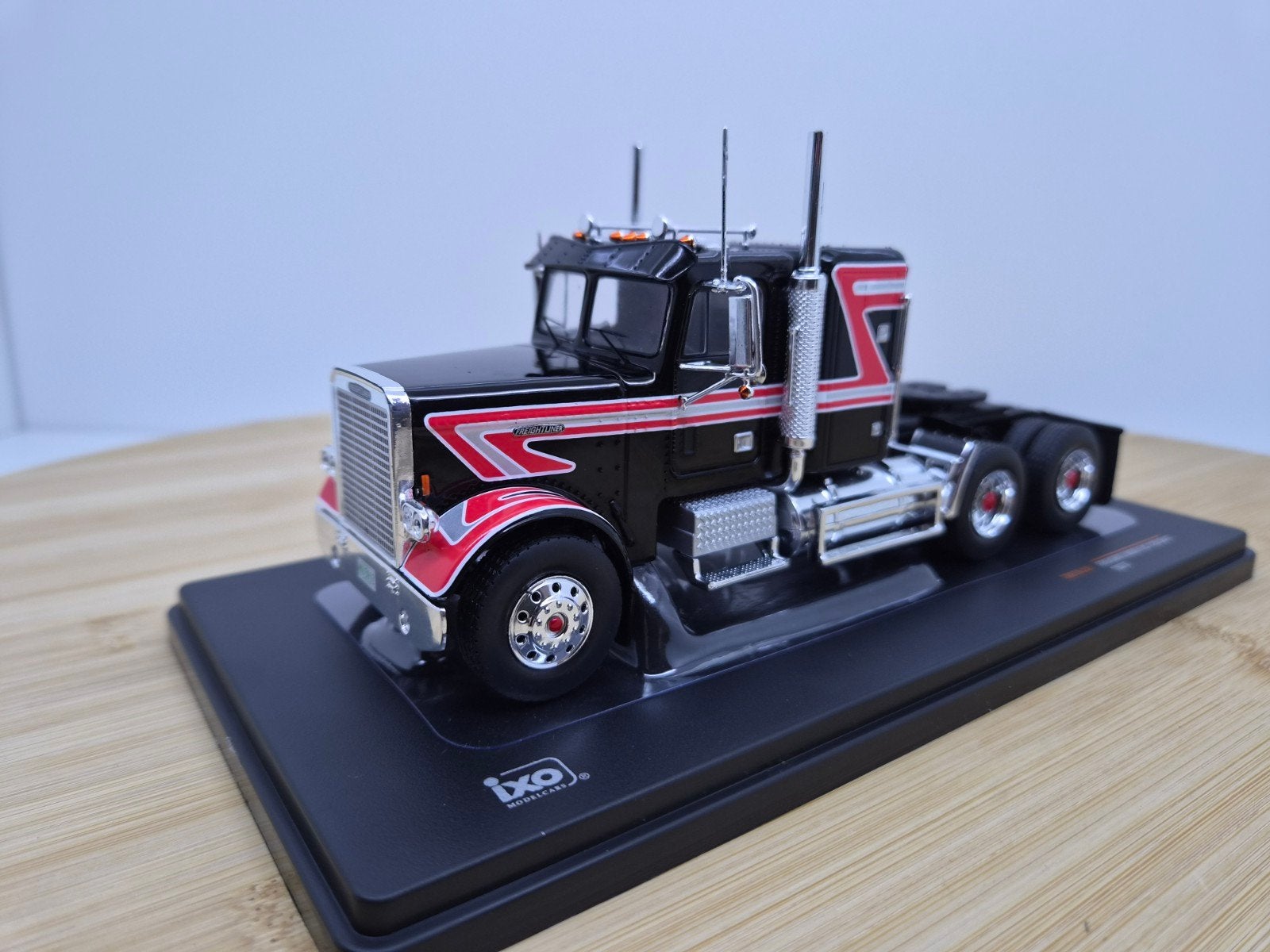 ixo Models Freightliner FLC 120 64T 1/43, Hobby en Vrije tijd, Modelauto's | 1:43, Overige merken, O, Nieuw, Ophalen of Verzenden