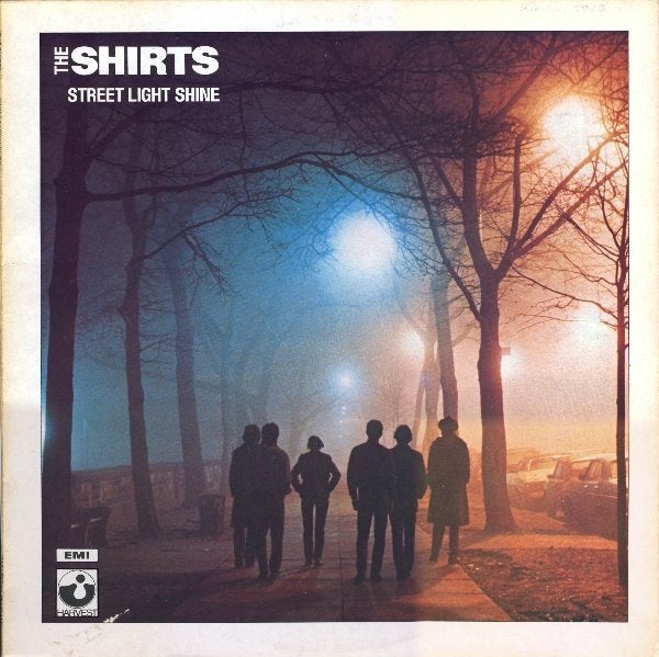 LP THE SHIRTS ( FEAT. ANNIE GOLDEN ) - STREET LIGHT SHINE, LP, Ophalen of Verzenden, Zo goed als nieuw, Beschermende buitenhoes