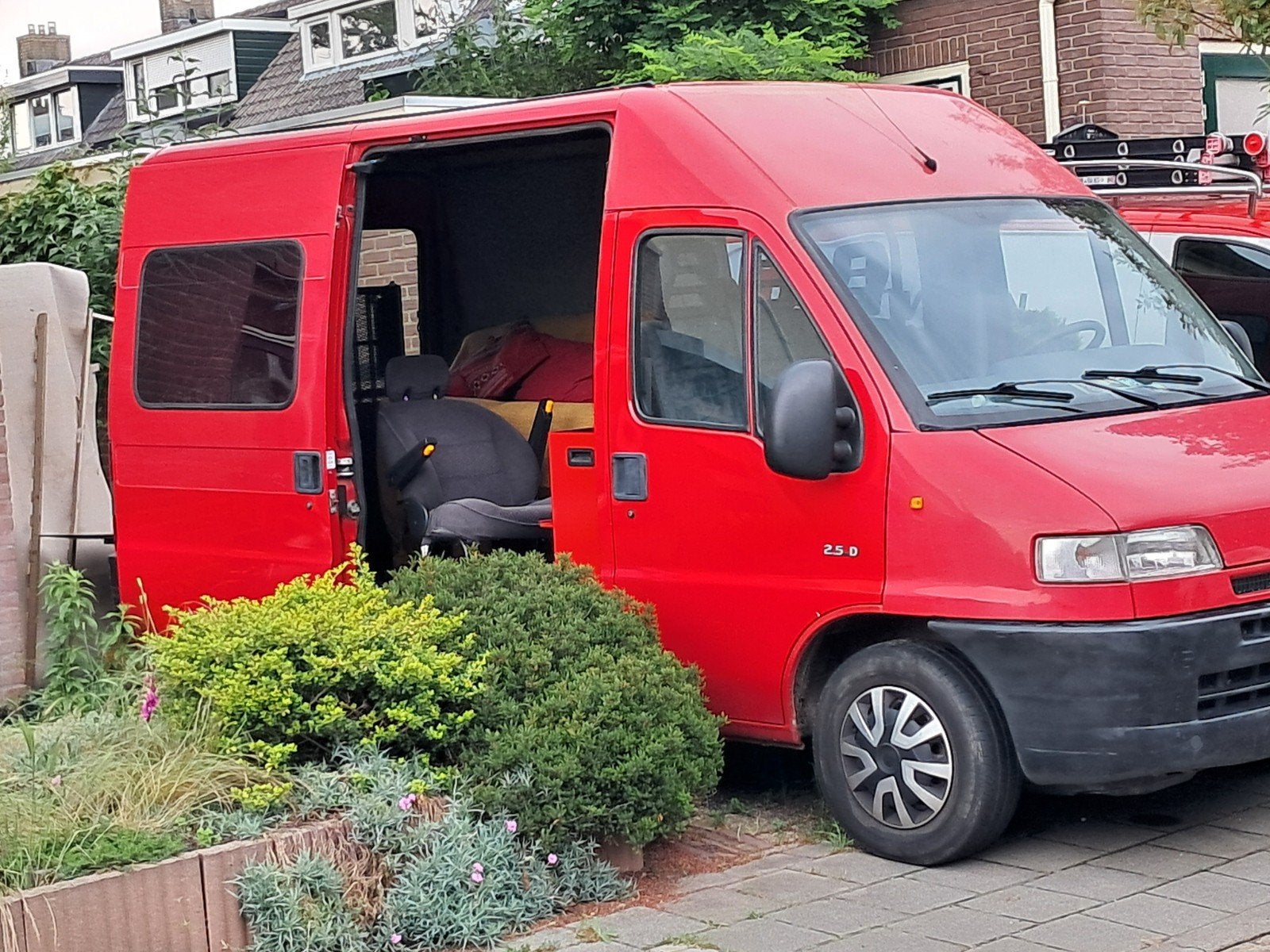 Leuke vakantie(camper) bus, laag RDW, rolstoel ingericht, 5p, Particulier, Buscamper of Camperbus
