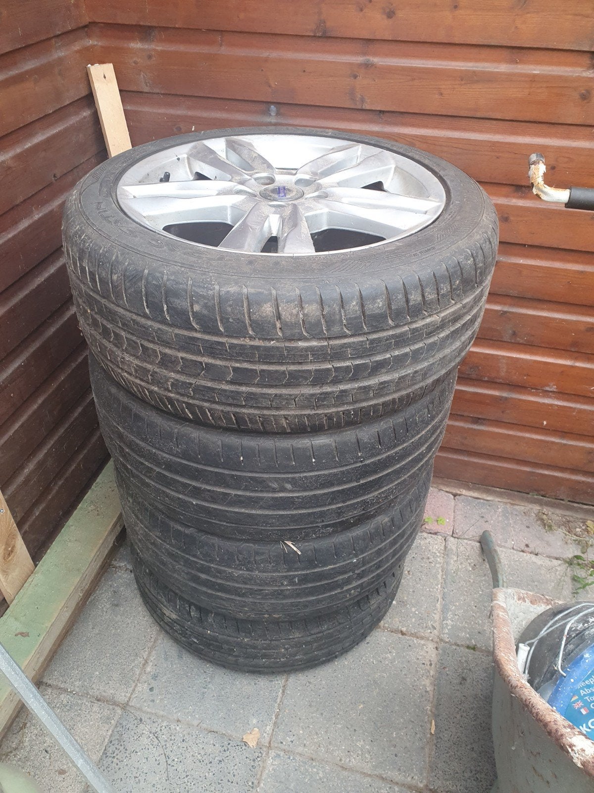 vanaf 125 euro  velgen met vredestein banden 235 45 17, Ophalen of Verzenden