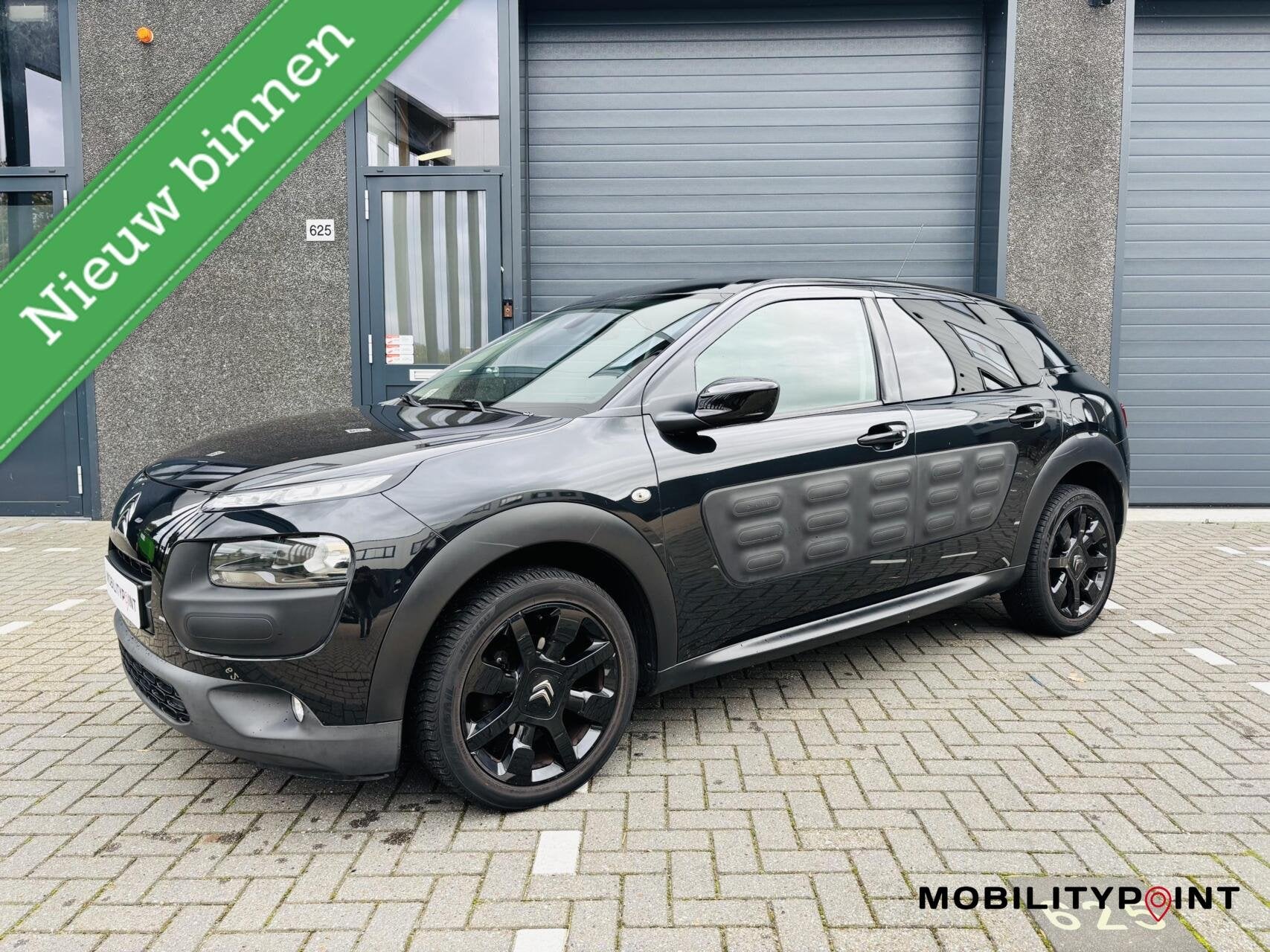 Citroen C4 Cactus 1.2 PureTech Shine 110PK|Pano|Camera|Stoel, Voorwielaandrijving, Euro 6, 1199 cc, 995 kg