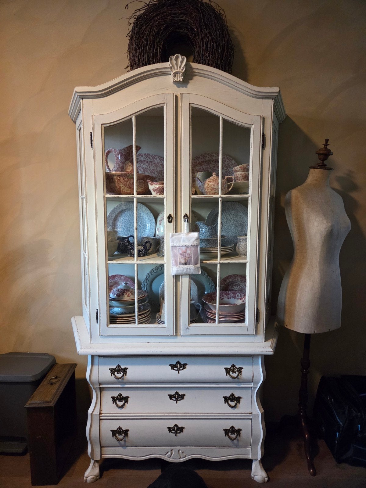 Antieke Brocante Servieskast - Crème Wit, Ophalen