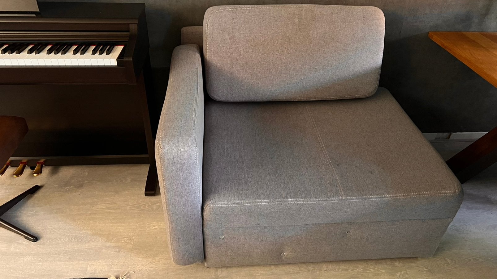 Comfortabele slaapstoel / slaapbank, Ophalen, Zo goed als nieuw, 75 tot 100 cm