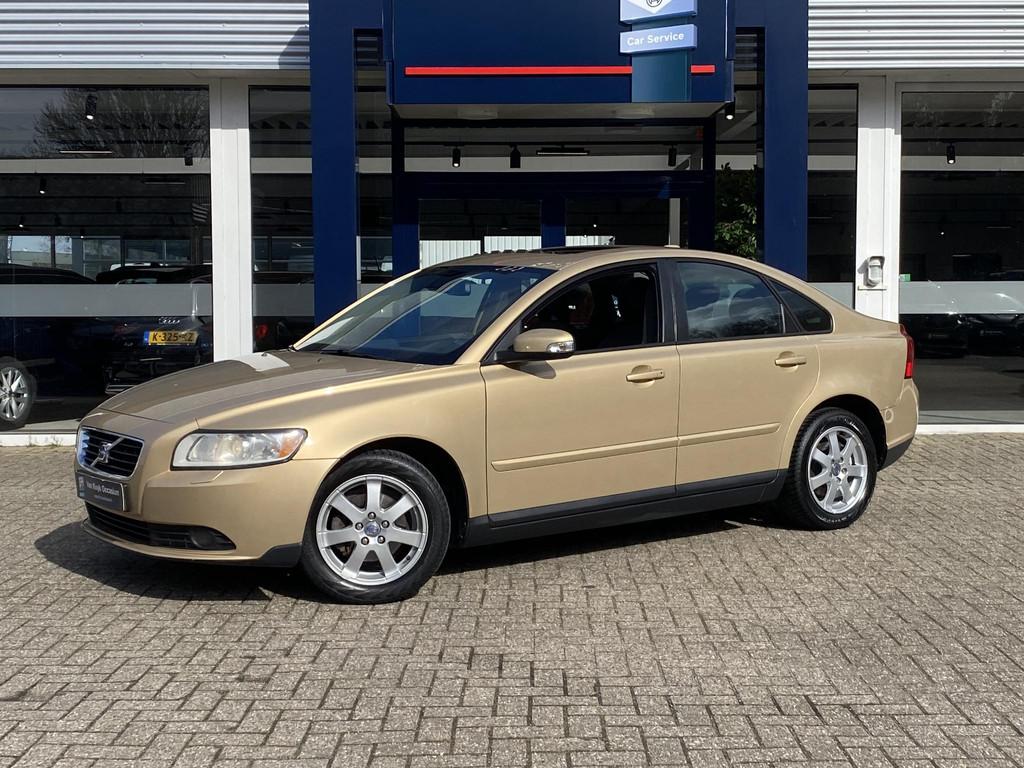 Volvo S40 1.8 Edition II / NL-Auto / Dealer-Onderhouden! / 2, Auto's, Volvo, Gebruikt, Zwart, 1261 kg, Sedan