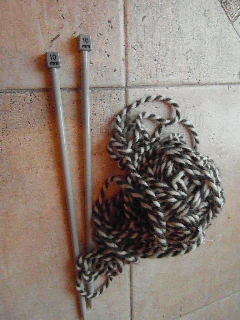 Breinaalden 10 met passende rest bol wol erbij, Hobby en Vrije tijd, Breien en Haken, Ophalen of Verzenden, Zo goed als nieuw