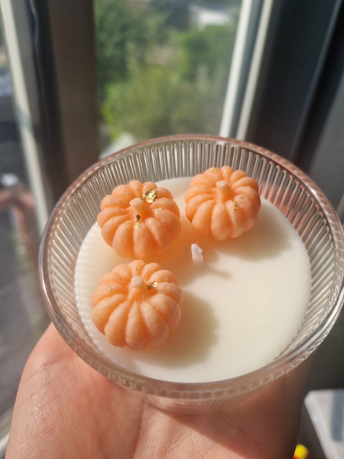 Zelfgemaakte soja wax kaars met pompoentjes, Ophalen of Verzenden, Nieuw, Beige, Overige materialen