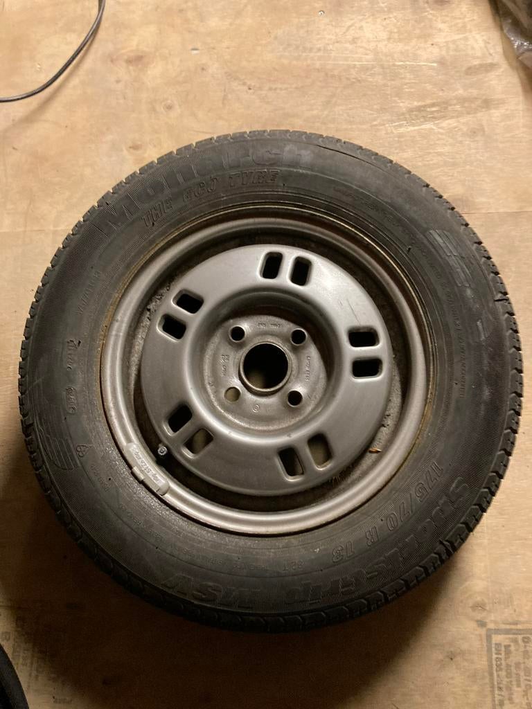 4 Volvo 340/345/360 velgen met banden, Auto diversen, Aanhangwagen-onderdelen, Ophalen, Gebruikt