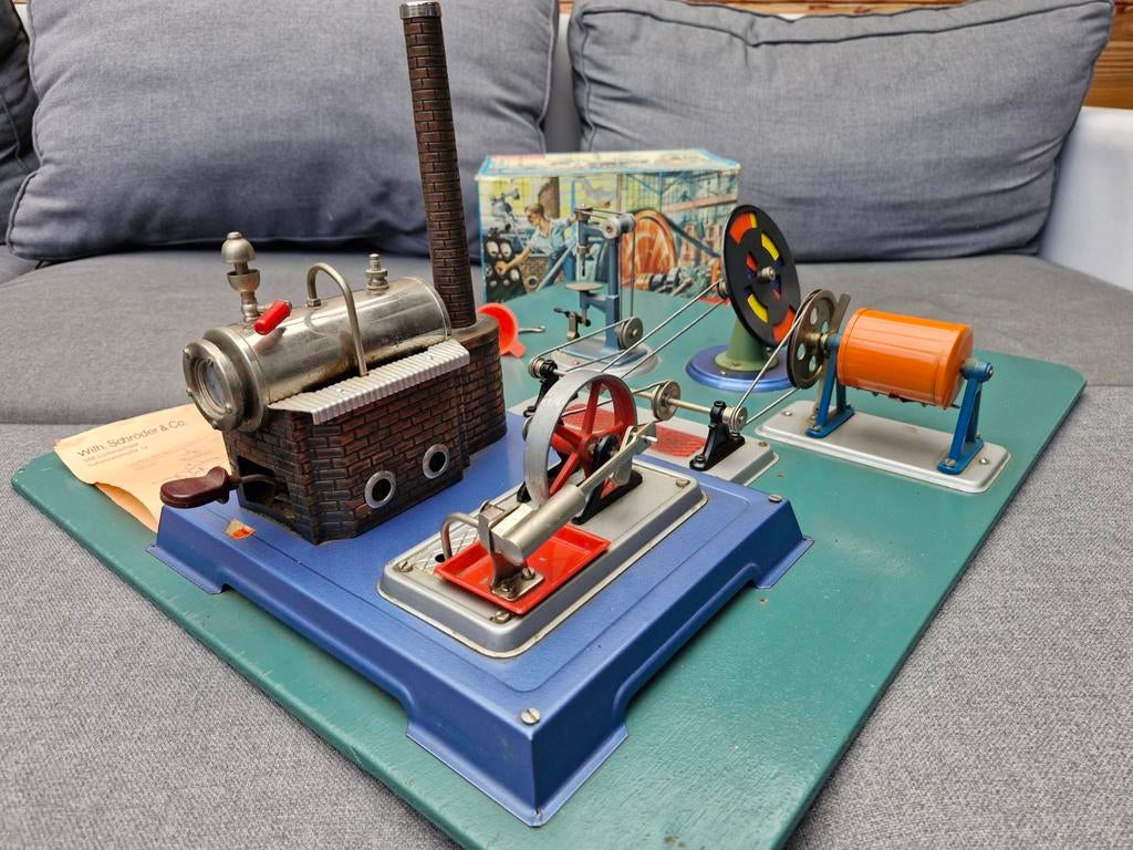 Wilesco D8 Stoommachine met Accessoires - Zo goed als nieuw, Hobby en Vrije tijd, Modelbouw | Auto's en Voertuigen, Ophalen of Verzenden